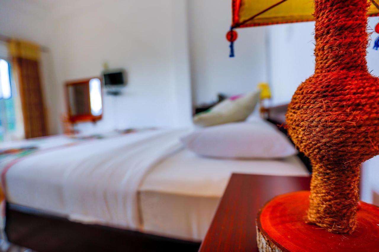 רמבודה Thuruliya Hotel מראה חיצוני תמונה